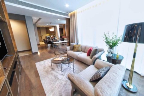 Condo in Bangkok, Thailand, 2 bedrooms  № 114596 - photo 1