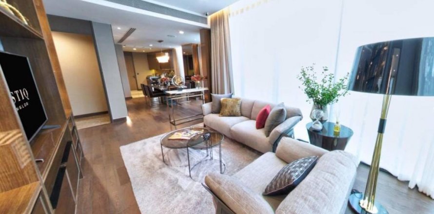 Condo in Bangkok, Thailand, 2 bedrooms  № 114596