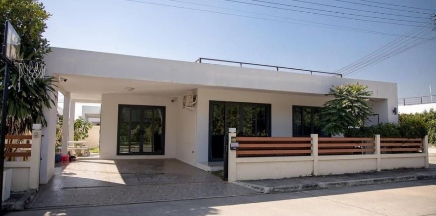 House in Chiang Mai, Thailand 3 bedrooms № 141268