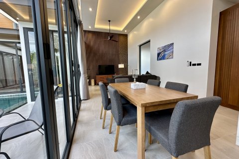 Villa in Phuket, Thailand 3 bedrooms № 141271 - photo 12