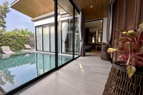 Villa in Phuket, Thailand 3 bedrooms № 141271 - photo 8