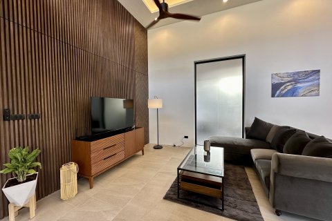Villa in Phuket, Thailand 3 bedrooms № 141271 - photo 2