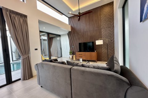 Villa in Phuket, Thailand 3 bedrooms № 141271 - photo 9