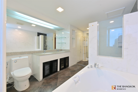 Condo in Bangkok, Thailand, 3 bedrooms № 184518