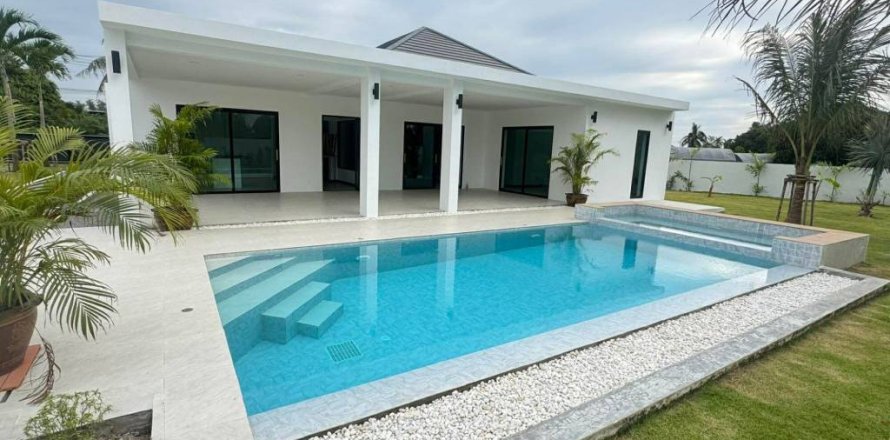 Villa in Hua Hin, Thailand 3 bedrooms № 172666