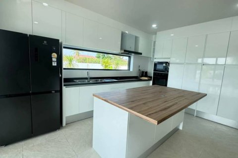 Villa in Hua Hin, Thailand 3 bedrooms № 172666 - photo 7