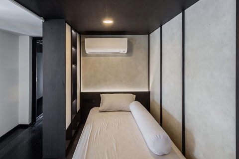 Condo in Watthana, Bangkok, Thailand, 2 bedrooms № 161552 - photo 9