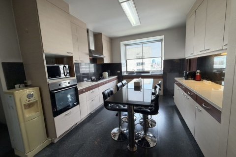 Кондоминиум с 3 спальнями в Патхум Ване, Бангкок, Таиланд № 161556 - фото 15