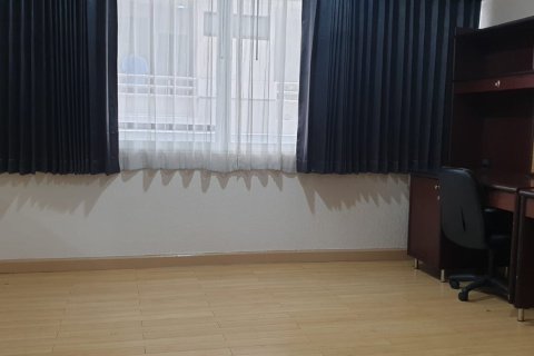 Кондоминиум с 2 спальнями в Ваттхане, Бангкок, Таиланд № 161557 - фото 5