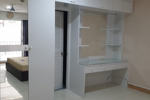 Кондоминиум с 2 спальнями в Ваттхане, Бангкок, Таиланд № 161557 - фото 7