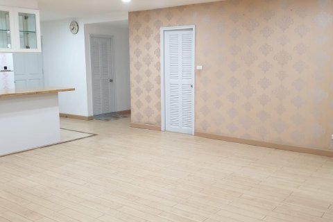 Кондоминиум с 2 спальнями в Ваттхане, Бангкок, Таиланд № 161557