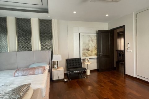 House in Samut Prakan, Thailand 4 bedrooms № 161553 - photo 15