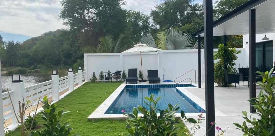 Villa à Cha-am, Thaïlande 2 chambres № 161555