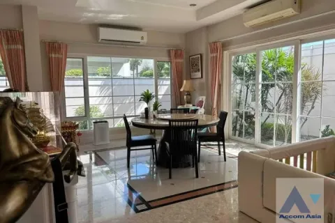 Haus in Taling Chan, Bangkok, Thailand 4 Schlafzimmer № 217115 - Foto 2