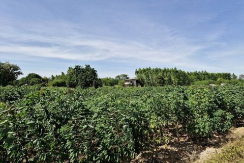 Terrain à Phanom Sarakham, Thaïlande 51200 m2 № 171737 - photo 6