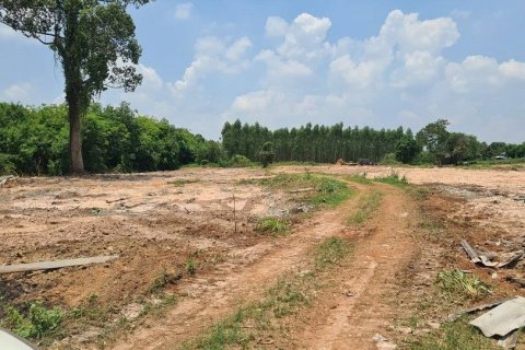 Terrain à Phanom Sarakham, Thaïlande 51200 m2 № 171737 - photo 1