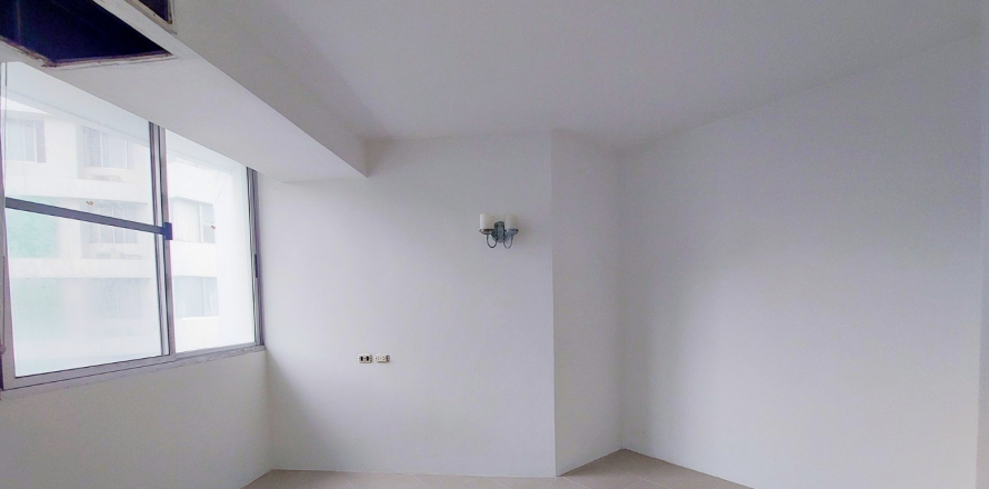 Condo à Chatuchak, Bangkok, Thaïlande, 2 chambres № 171736