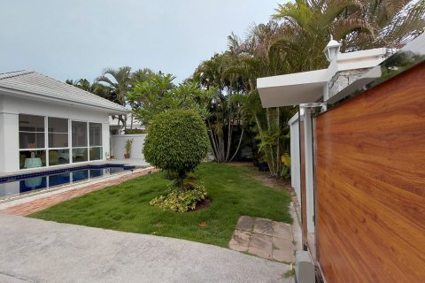 Вилла в Хуа Хине, Таиланд с 3 спальнями  № 171732 - фото 20