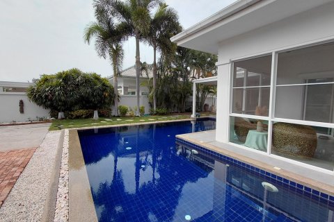 Вилла в Хуа Хине, Таиланд с 3 спальнями  № 171732 - фото 9