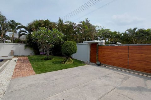 Вилла в Хуа Хине, Таиланд с 3 спальнями  № 171732 - фото 4