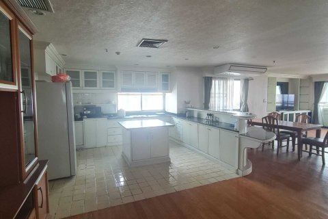 Кондоминиум с 4 спальнями в Ваттхане, Бангкок, Таиланд № 171735 - фото 2