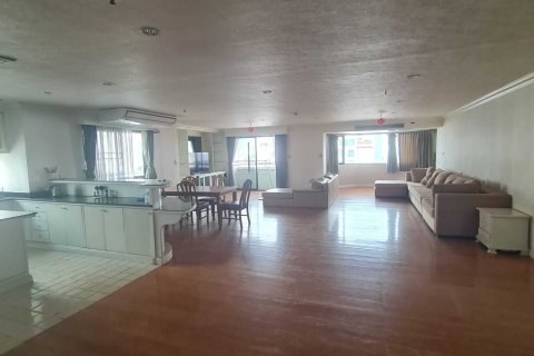 Кондоминиум с 4 спальнями в Ваттхане, Бангкок, Таиланд № 171735