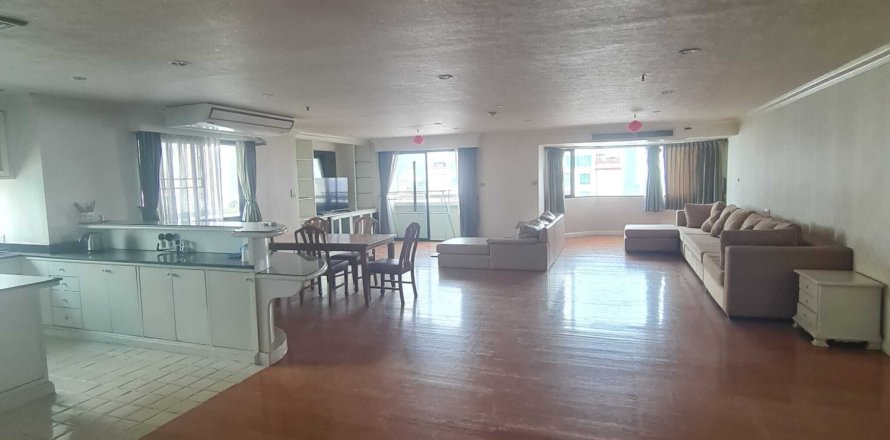 Кондоминиум с 4 спальнями в Ваттхане, Бангкок, Таиланд № 171735