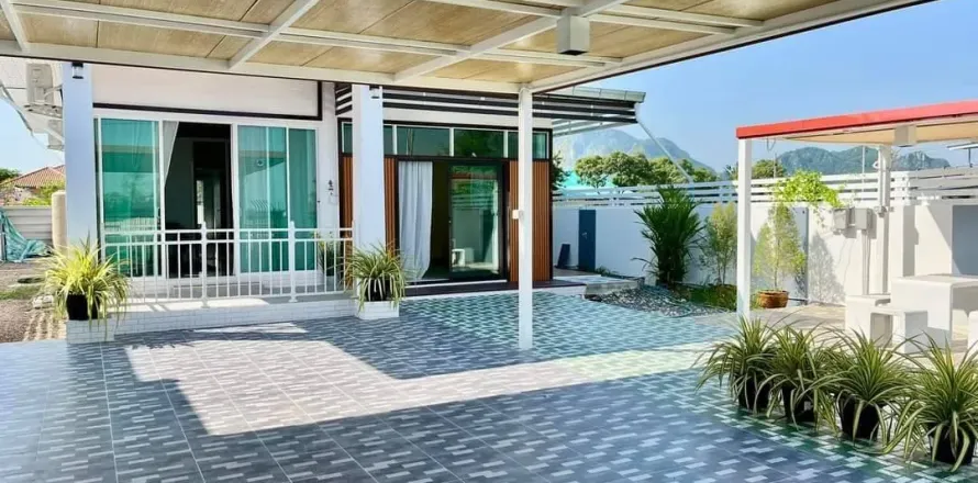 House in Cha-am, Thailand 2 bedrooms № 141393