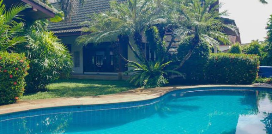 Villa on Surin Beach, Thailand 3 bedrooms № 199570