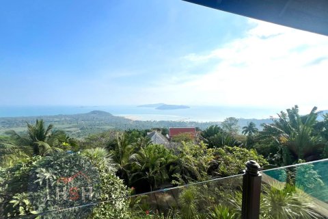 Villa in Ko Samui, Thailand 4 bedrooms № 180017 - photo 12