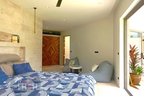 Villa in Ko Samui, Thailand 3 bedrooms № 180015 - photo 18