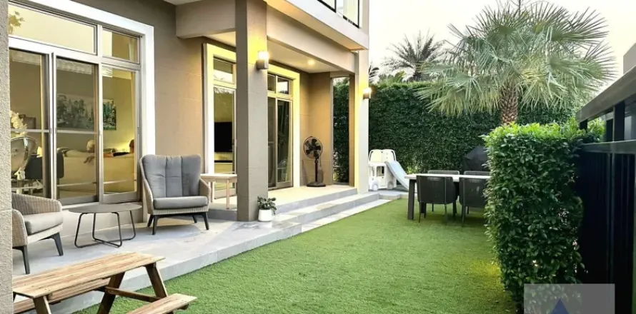 Haus in Saphan Sung, Bangkok, Thailand 4 Schlafzimmer № 218606