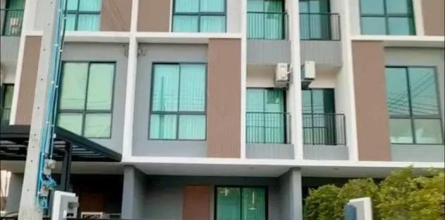 Reihenhaus in Don Mueang, Bangkok, Thailand 4 Schlafzimmer № 218609