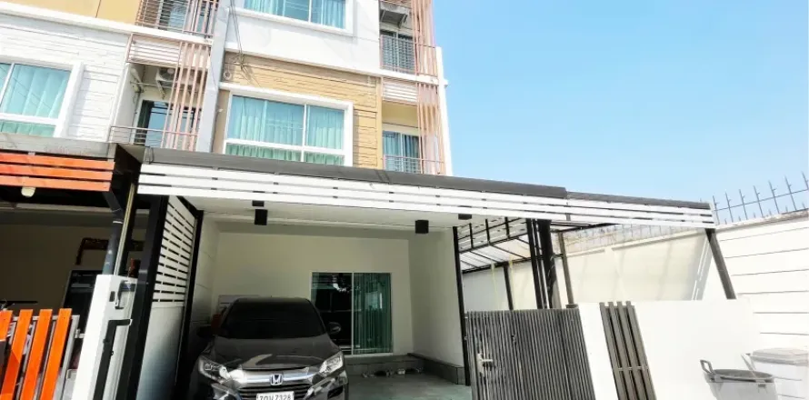 Reihenhaus in Suan Luang, Bangkok, Thailand 4 Schlafzimmer № 218612