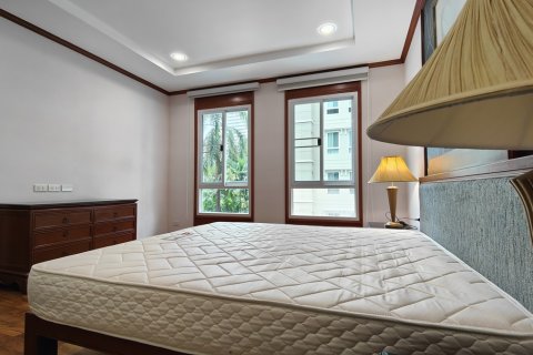 Condo à Watthana, Bangkok, Thaïlande, 2 chambres № 201098 - photo 10