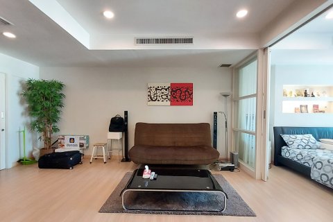 Condo à Bangkok, Thaïlande, 1 chambre № 201096 - photo 12