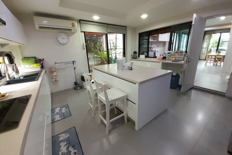 Townhouse à Khlong Toei, Bangkok, Thaïlande 3 chambres № 147908 - photo 13