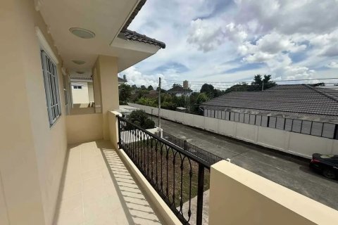 Дом в Сан-Сая, Таиланд с 4 спальнями  № 147907 - фото 2