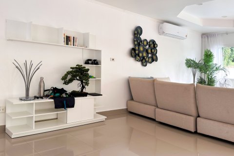 Вилла в Хуа Хине, Таиланд с 5 спальнями  № 147228 - фото 17