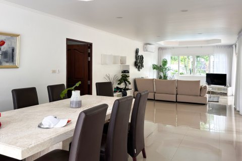 Вилла в Хуа Хине, Таиланд с 5 спальнями  № 147228 - фото 19