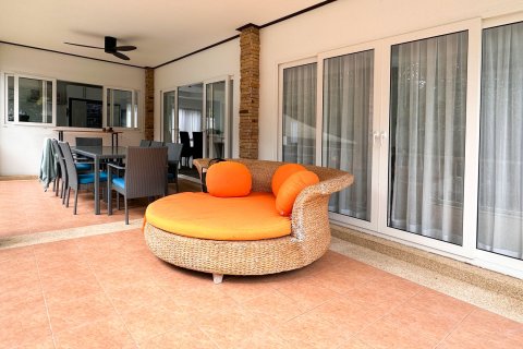 Вилла в Хуа Хине, Таиланд с 5 спальнями  № 147228 - фото 9