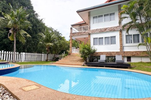 Вилла в Хуа Хине, Таиланд с 5 спальнями  № 147228 - фото 3