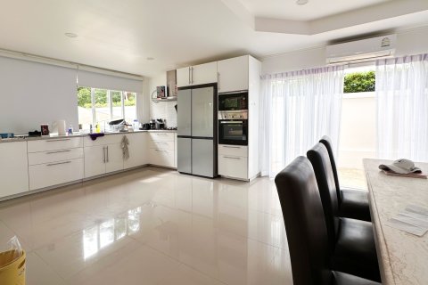 Вилла в Хуа Хине, Таиланд с 5 спальнями  № 147228 - фото 22