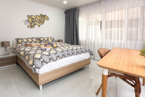 Вилла в Хуа Хине, Таиланд с 5 спальнями  № 147228 - фото 28