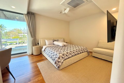 Condo in Phuket, Thailand, 2 bedrooms  № 173421 - photo 16