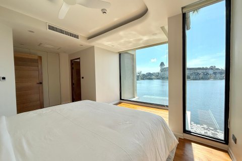 Condo in Phuket, Thailand, 2 bedrooms  № 173421 - photo 8