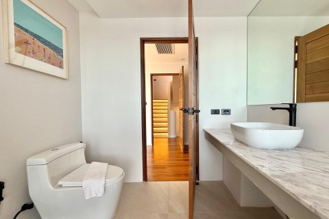 Condo in Phuket, Thailand, 2 bedrooms  № 173421 - photo 9