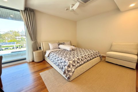 Condo in Phuket, Thailand, 2 bedrooms  № 173421 - photo 17