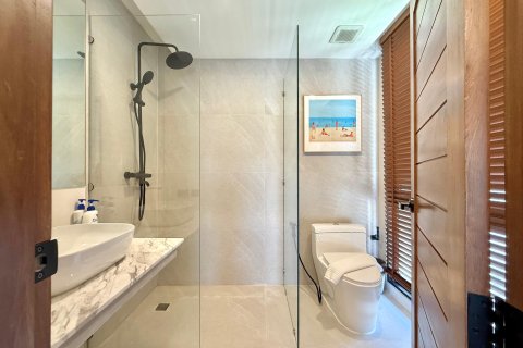 Condo in Phuket, Thailand, 2 bedrooms  № 173421 - photo 21