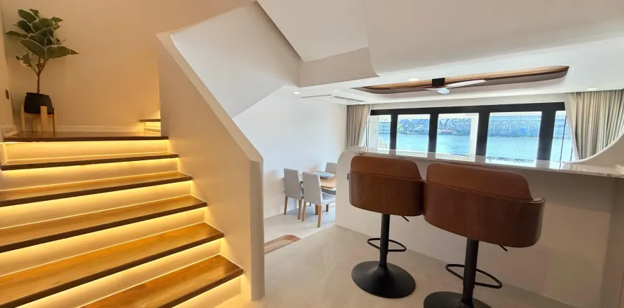 Condo in Phuket, Thailand, 2 bedrooms  № 173421